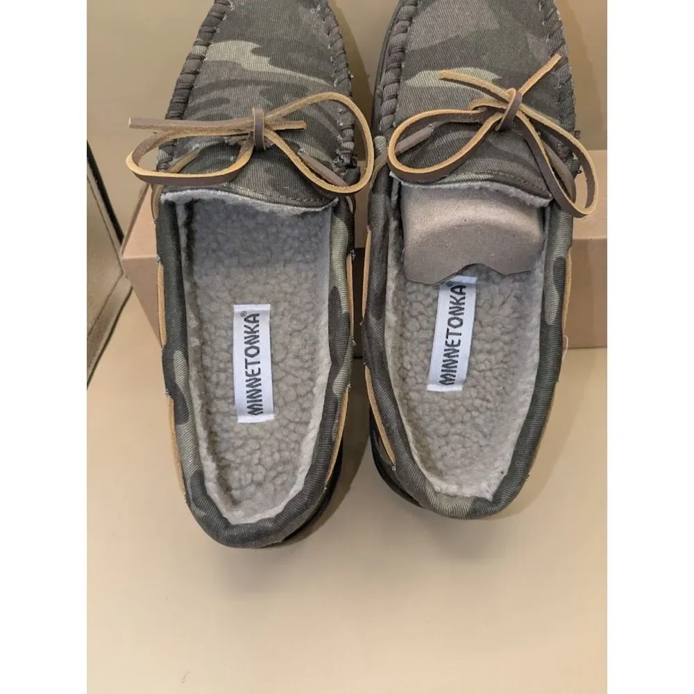 MINNETONKA Men's Moccasin Slippers US Size 9 CAMO Print Fabric Cozy Lined NEW